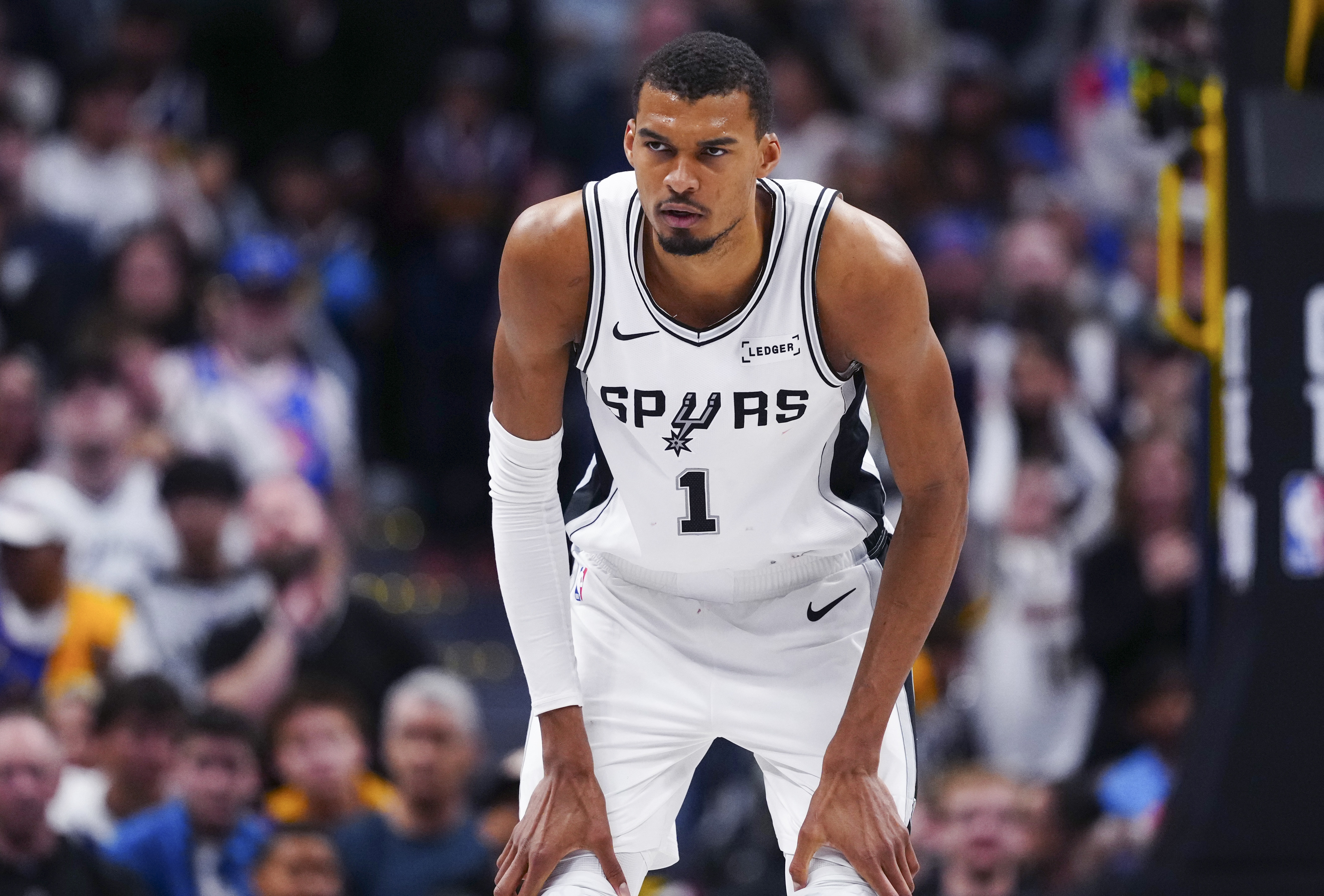 开云官网-名记晒投票详情：文班亚马MVP+DPOY+一阵+一防 弗拉格最佳新秀